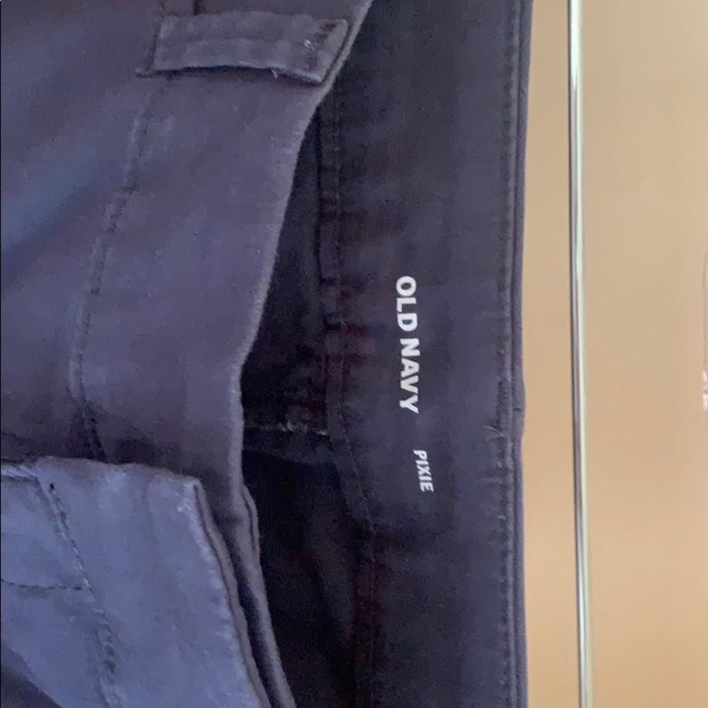 COPY - Old navy pixie chino ankle length, size 2